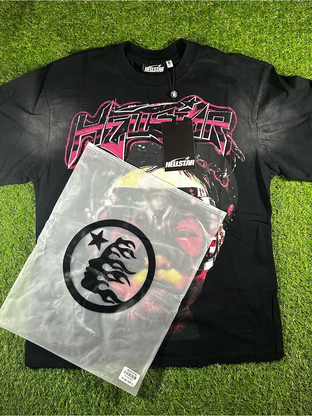 HeliStar Men's Black Short-Sleeve Graphic Tee with Pink Accents